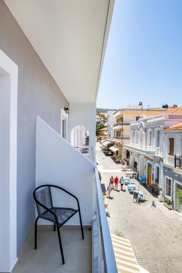 Anemos Guest Apts Cárpatos Exterior foto